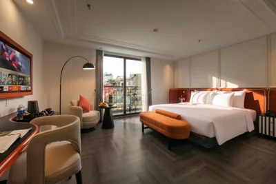 Lumiere 阳台套房 — MAY DE VILLE Lumiere Hotel